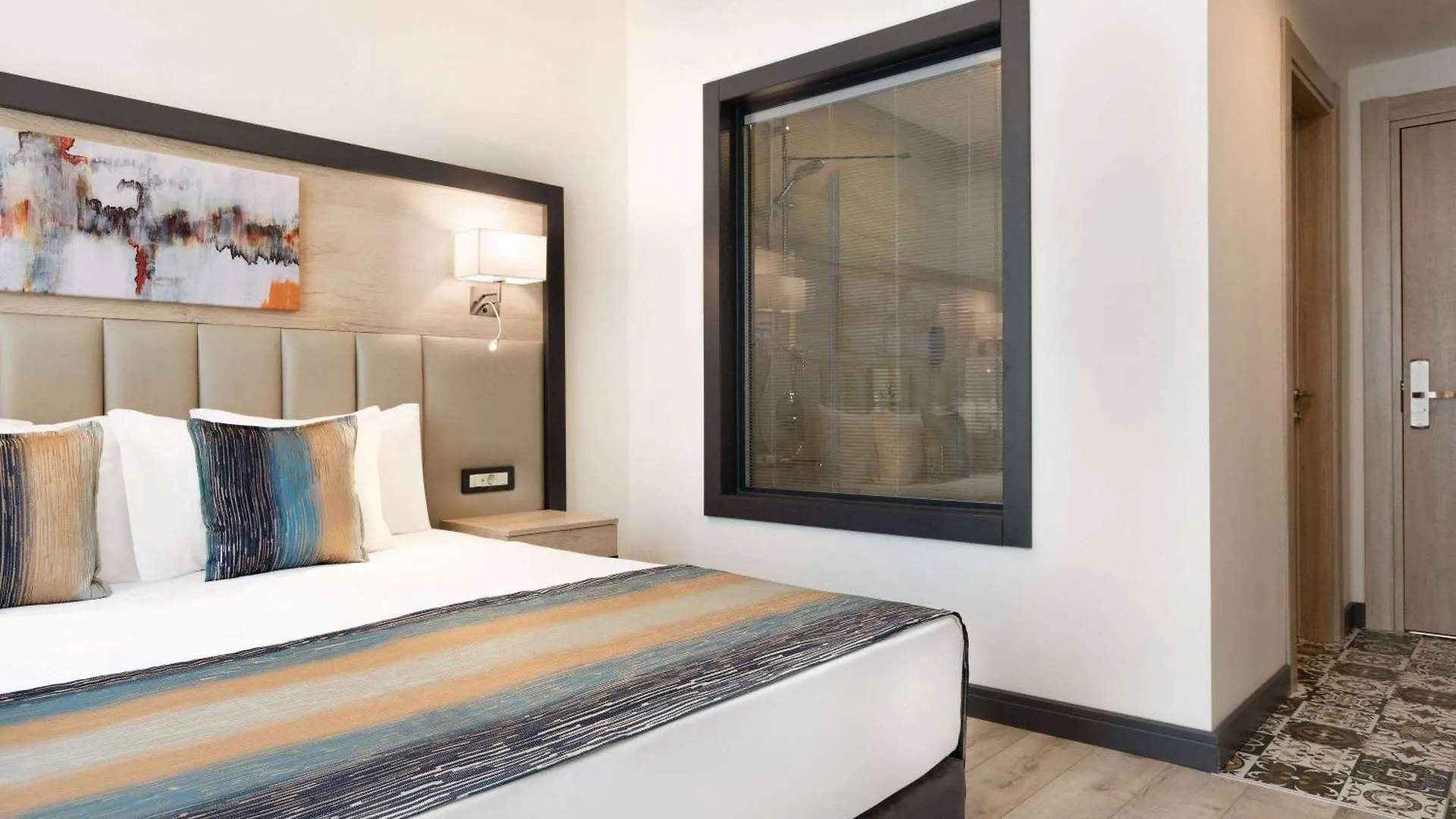 Hotel Ramada Encore By Wyndham Istanbul Basin Express