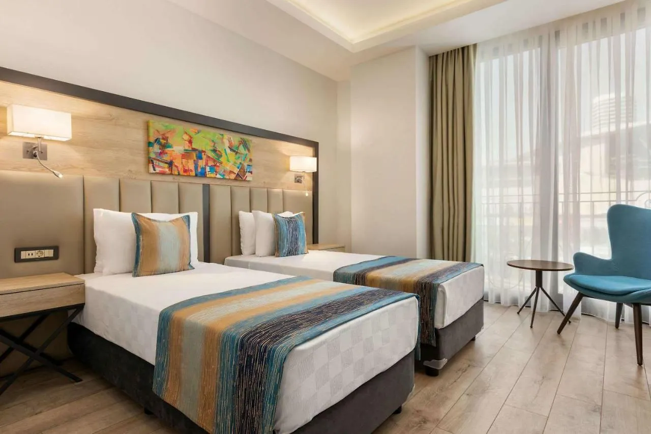 Отель Ramada Encore By Wyndham Istanbul Basin Express